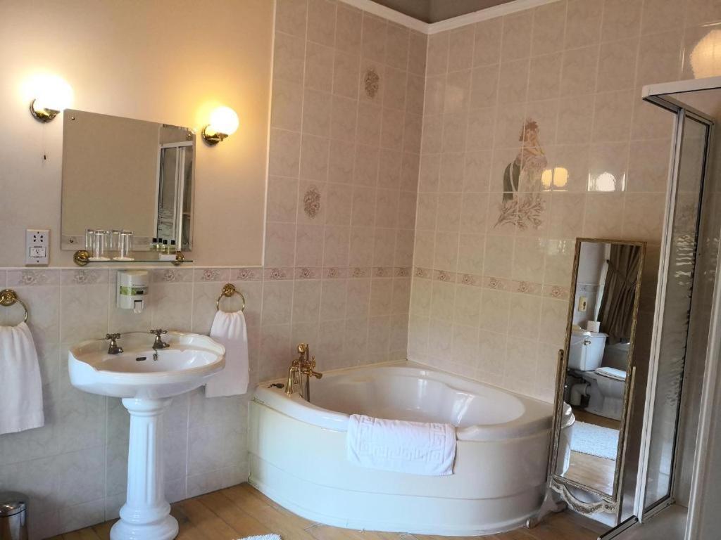 Oyo Dunmar House Hotel Аллоа Екстер'єр фото